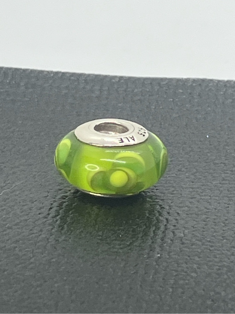 Pandora s925 ALE Lime Green Flowers for You Murano Glass Charm Bead #790648